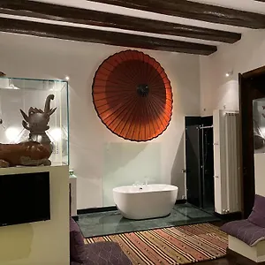 Castle In Old Town Hotel